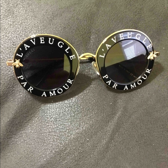 Gucci Slogan Printed Round Sunglasses 